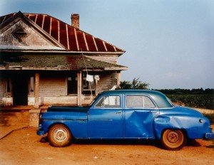 La mayoría de las imágenes están tomadas con una pequeña cámara Kodak Brownie/ Photo Credits: William Christenberry, cortesía Pace/MacGill Gallery, Nueva York