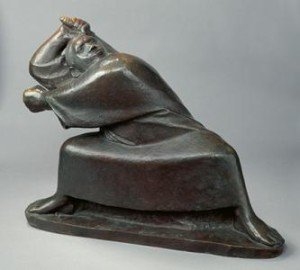 En 1937, 650 obras colgaron junto a las cartelas de lo que habían costado/ Photo Credits: Ernst Barlach, "The Berserker", 1910, Ernst Barlach Haus, Stiftung Hermann F. Reemtsma, Hamburgo