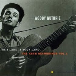 Woody Guthrie fue un creador admirado por canciones como "This Land Is Your Land"
