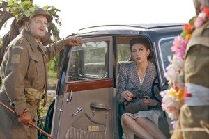 Catherine Zeta-Jones encarna a una periodista con una peligrosa misión