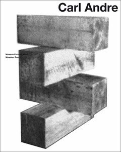Carl Andre es conocido por hacer esculturas con materiales cotidianos