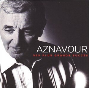 Charles Aznavour simula la pérdida de contundencia en su voz con un conjunto de letras heroicas