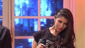 Celeste Shaw ayuda con su particular voz a dotar de profundidad las melodías compuestas por Leche