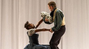 Jane Eyre actualiza el clásico de Charlotte Brontë desde el punto de vista escénico/ Photo Credits: Manuel Harlan