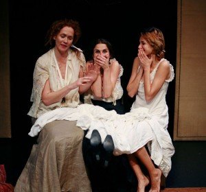 Teatro Guindalera ejecuta una escenificación casi lorquiana del texto de Chejov/ Foto: David Benito