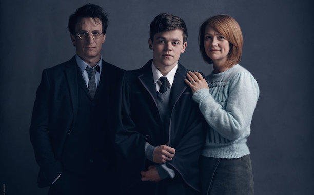 Jamie Parker (izquierda) es el actor que encarna a Harry Potter en la obra de teatro