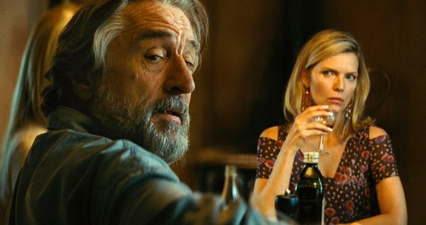 Robert De Niro y Michelle Pfeiffer ya hicieron de las suyas como los padres del clan mafioso de "Malavita"