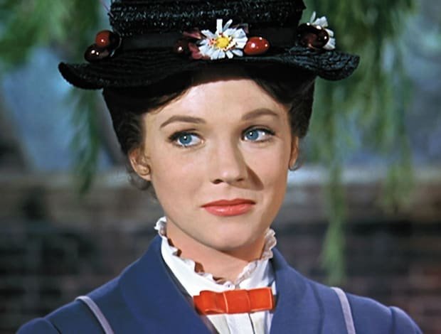 Emily Blunt ha estudiado las características del personaje que inmortalizó la también británica Julie Andrews (en la imagen)