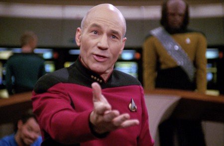 Patrick Stewart aportó muchas de sus características para vestir a Piccard