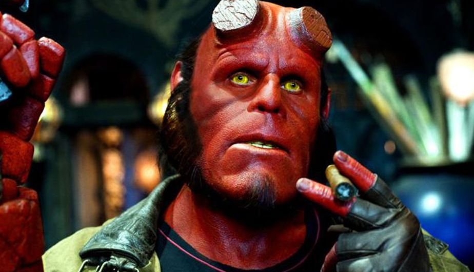 David Harbour tiene muy presente lo difícil que es sustituir a Ron Perlman (en la foto) como Hellboy