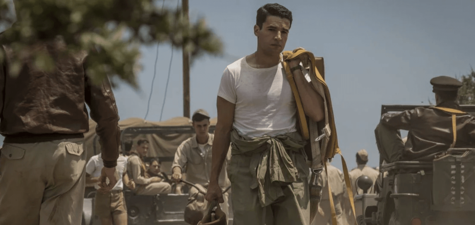 George Clooney ha encargado el personaje de Yossarian al joven Christopher Abbott (en la foto)