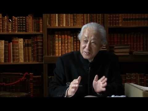 Arata Isozaki (en la imagen) sigue en activo, desde su estudio internacional Arata Isozaki and Associates